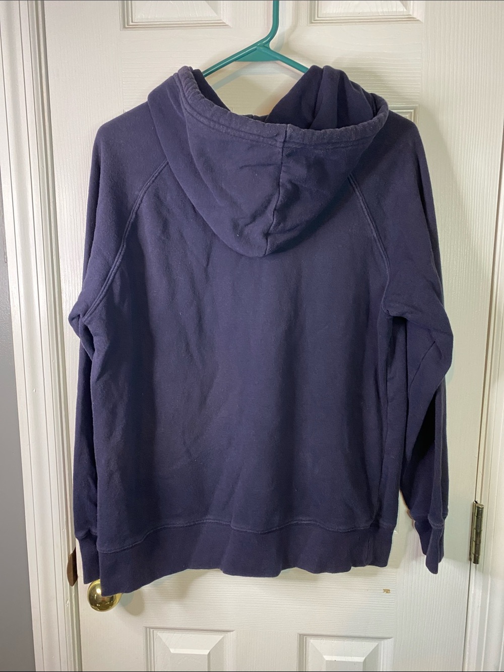 The North Face Navy Blue Pullover Hoodie with Patterned Logo Size Medium. - Picture 2 of 7